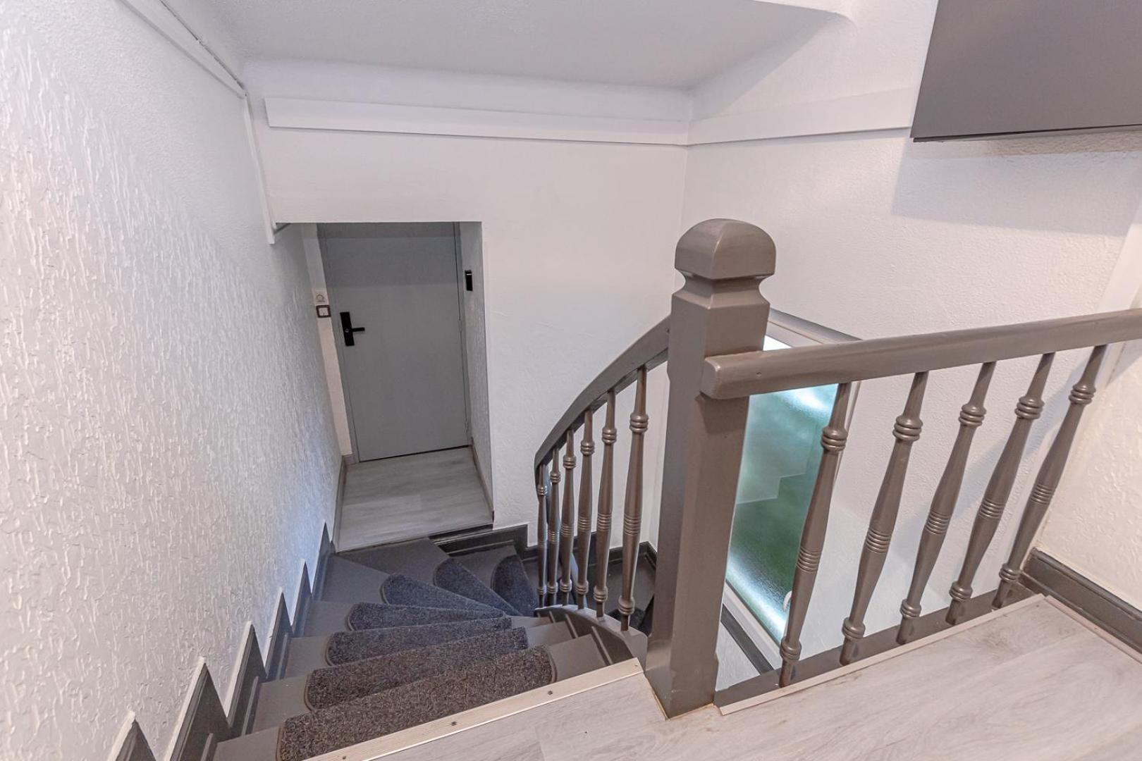Studio & Appts - 1 A 4 Lits, 1 To 4 Beds - 1 A 7 Pers, 1 To 7 Pax - Confort, Flexibilite Hayange エクステリア 写真